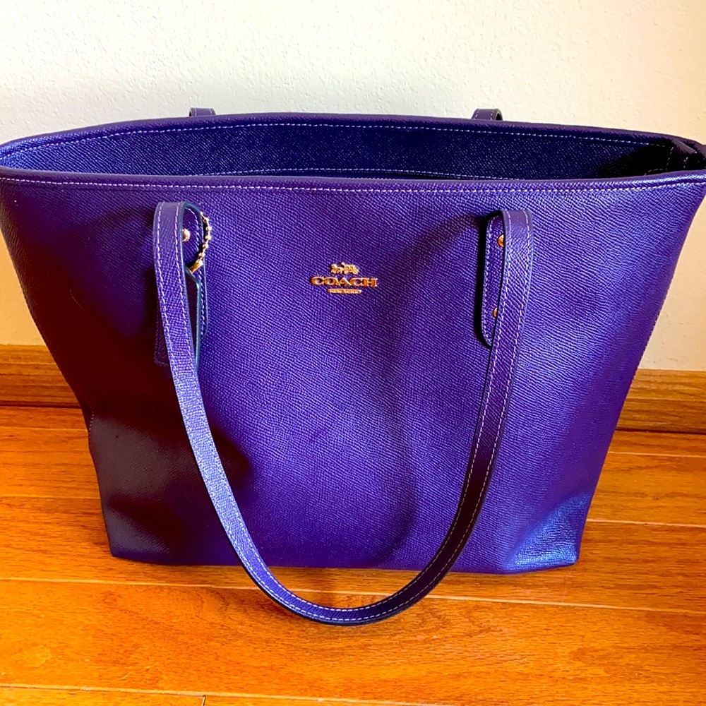 Coach Leather City Zip Tote Purse